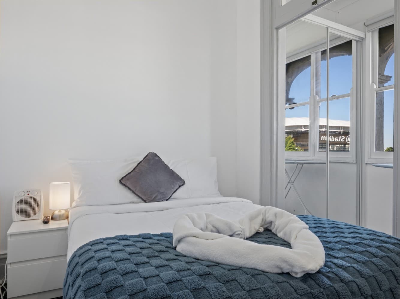 Superior Double Room with Shared Bathroom, photo 3